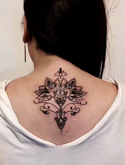梵花纹身图案，女生背部精美好看的梵花纹身图案图片图片