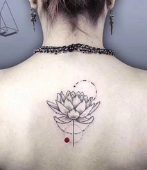 梵花纹身图案，女生背部精美好看的梵花纹身图案图片组图9