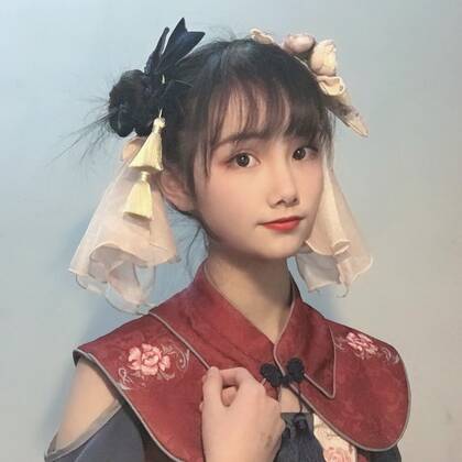 双丸子头可爱小姐姐cosplay汉服小丫鬟QQ头像