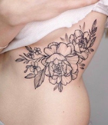 简单朴素花卉线条纹身图案，女人性感部位花朵花卉纹身图片组图1