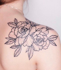 简单朴素花卉线条纹身图案，女人性感部位花朵花卉纹身图片组图4