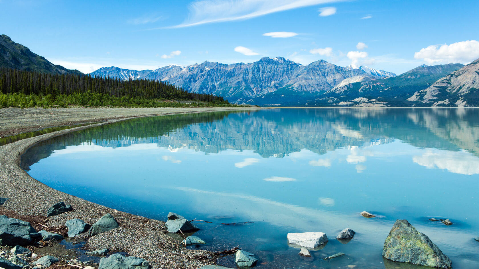 山脉湖水一幅画的风景唯美桌面壁纸第6张图片
