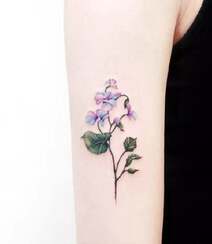 唯美小清新花朵，绿叶，花瓣系列女生纹身小图案图片欣赏