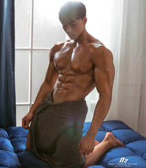 八块腹肌很明显，冷酷霸气的韩国肌肉男图片组图3