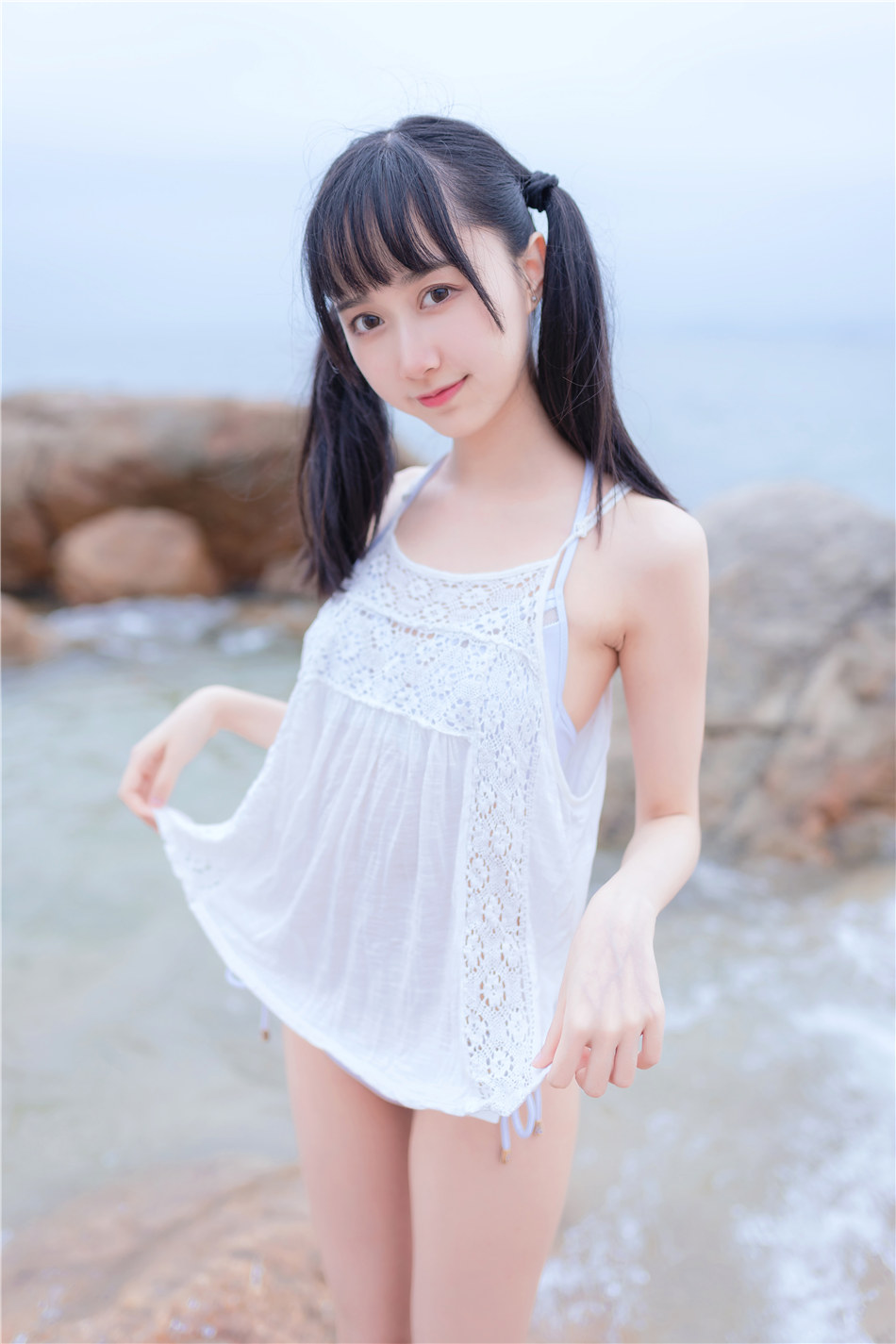 夏日海边穿着清凉的双马尾辫软萌妹子唯美清新写真图片套图12