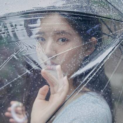 仙气飘飘女生头像，赵露思在雨中唯美好看头像图片