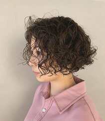 蓬松感很强的“泡面头”，适合头发软，发量少的女生洋气烫发发型图片组图7