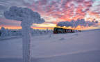 来自雪国的列车，驶过雪地的火车高清壁纸组图1