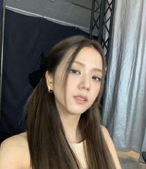 金智秀（kim Jisoo）BLACKPINK组合成员JISOO微博照片组图3