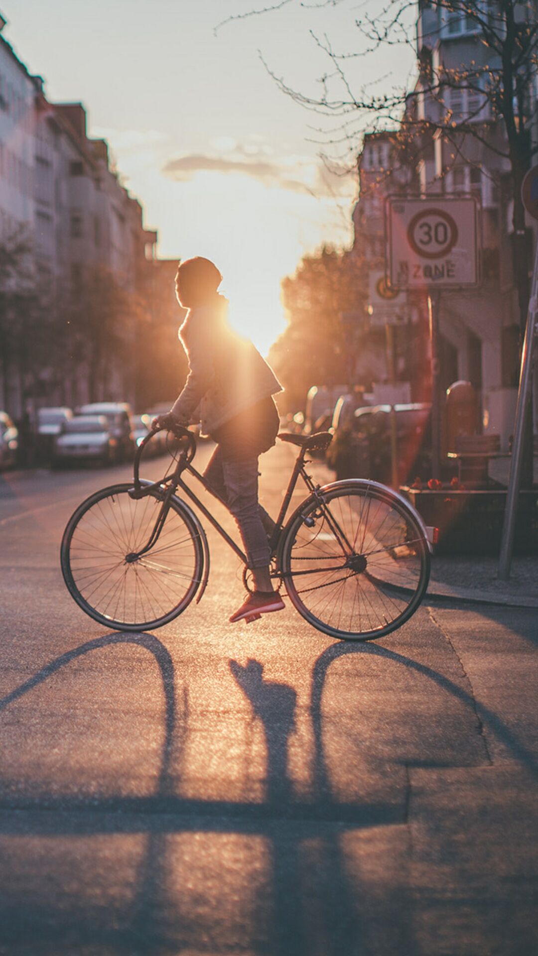 街道，城市的道路，广场上的欧美女生手机壁纸第2张壁纸