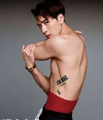 肌肉维度刚刚好，香港肌肉帅哥王嘉尔性感杂志写真图片组图10