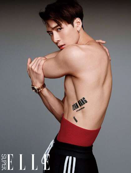 肌肉维度刚刚好，香港肌肉帅哥王嘉尔性感杂志写真图片