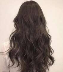 适合长发女生的大波浪卷发发型，16张气质好看的的波浪卷发型图片欣赏组图4