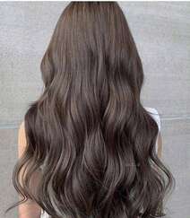 适合长发女生的大波浪卷发发型，16张气质好看的的波浪卷发型图片欣赏组图10