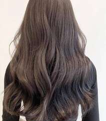 适合长发女生的大波浪卷发发型，16张气质好看的的波浪卷发型图片欣赏组图15