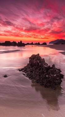 落日火烧云和大海太配了，海上的火烧云风景手机壁纸组图2