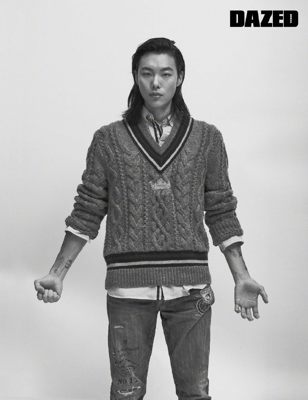 韩国帅哥男演员柳俊烈多套个性硬朗风格装扮写真杂志图片图片