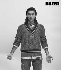 韩国帅哥男演员柳俊烈多套个性硬朗风格装扮写真杂志图片组图2
