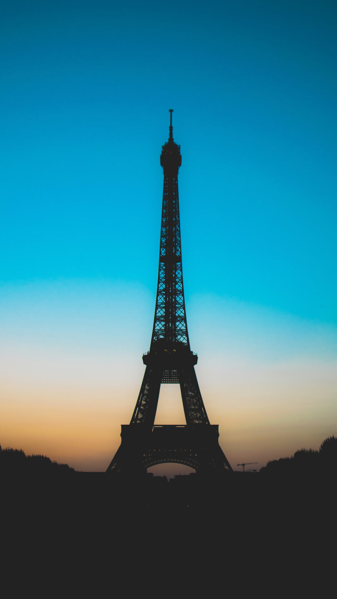 来自浪漫城市法国巴黎的埃菲尔铁塔高清摄影手机壁纸推荐下载第1张壁纸