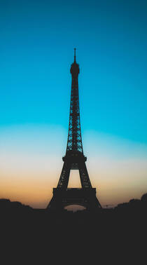 来自浪漫城市法国巴黎的埃菲尔铁塔高清摄影手机壁纸推荐下载