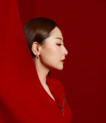 白冰魅力中国红超美艺术感写真图片组图1