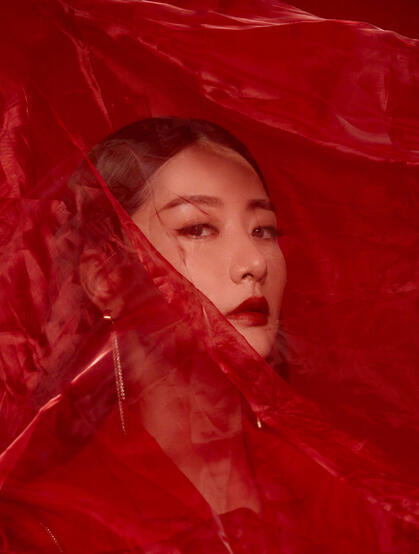 白冰魅力中国红超美艺术感写真图片