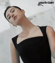 刘诗诗，倪妮双生嘉人杂志写真大片，慵懒性感，眼神撩人，表现力十足组图9