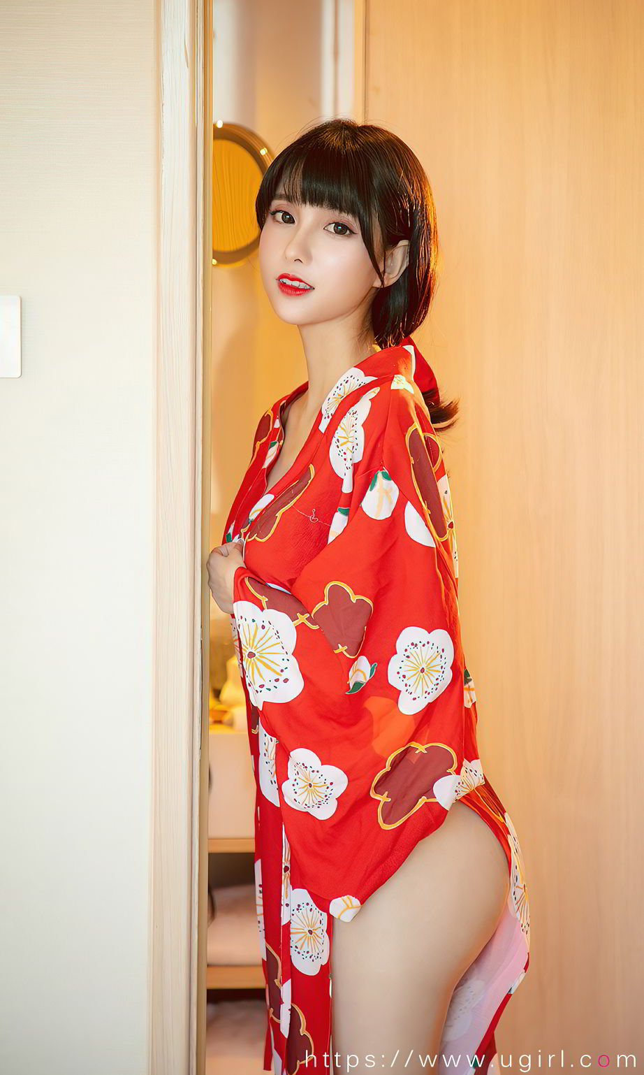 日式印花和服红装美丽女子猫猫慵懒多情唯美高清性感私房写真套图图片