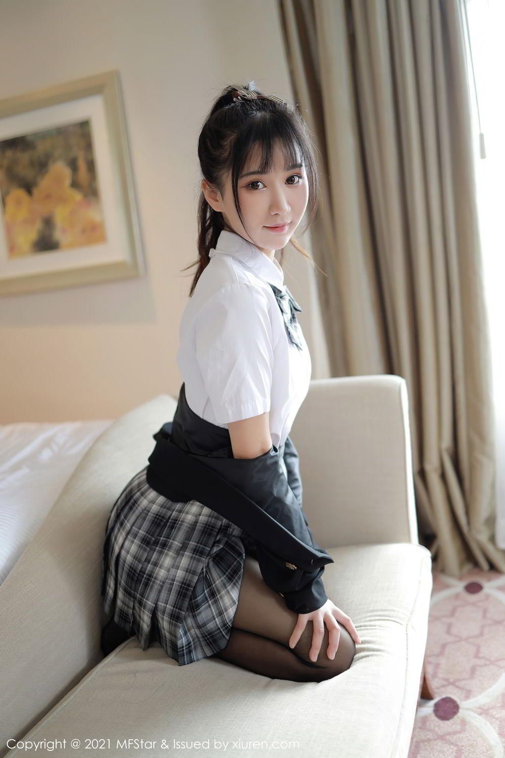 娇小灵动可爱美少女小果冻儿JK制服短裙黑丝袜居家好看写真套图套图11