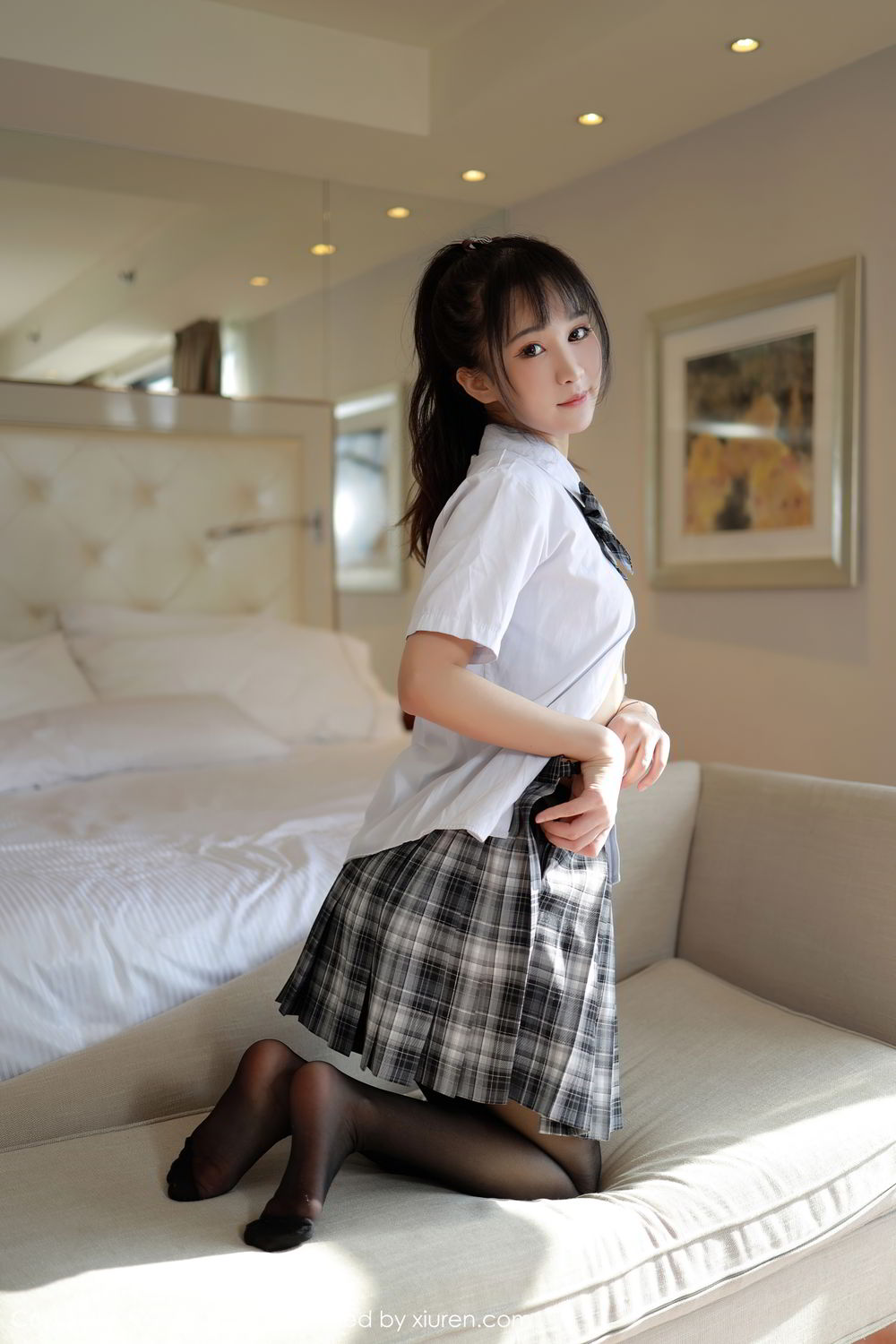 娇小灵动可爱美少女小果冻儿JK制服短裙黑丝袜居家好看写真套图套图17