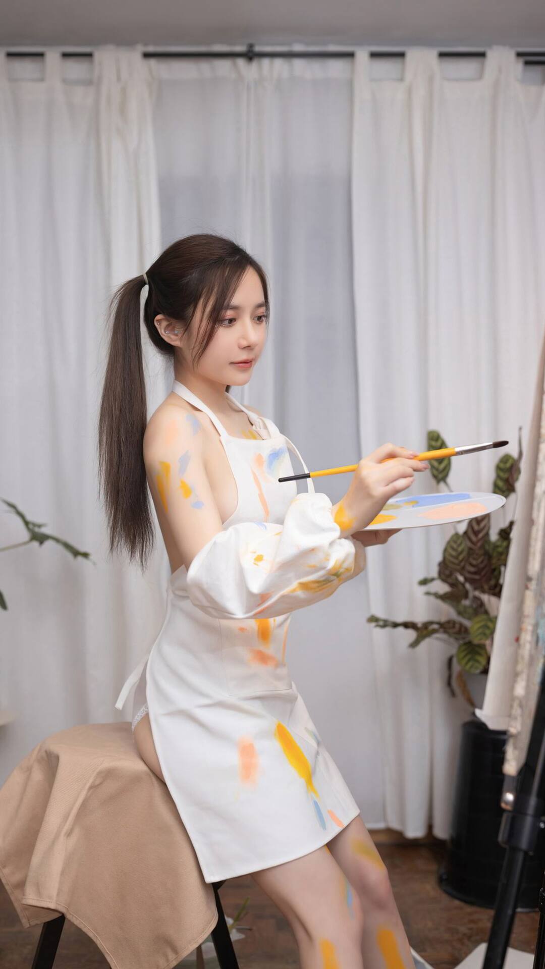 画画的少女 满是油墨的双马尾养眼美少女手机壁纸套图第3张壁纸