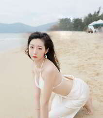 海边沙滩比基尼白裙美女安琪Yee性感旅拍写真显完美迷人身材组图9