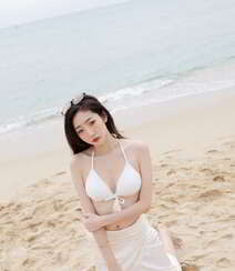 海边沙滩比基尼白裙美女安琪Yee性感旅拍写真显完美迷人身材组图20
