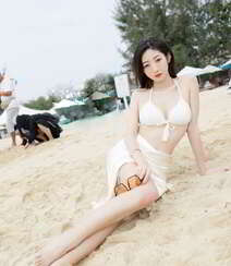 海边沙滩比基尼白裙美女安琪Yee性感旅拍写真显完美迷人身材组图27