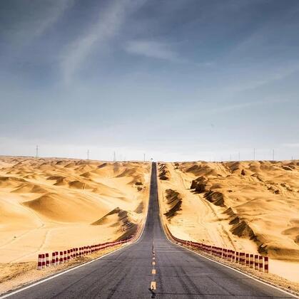 在路上，公路，沿途风景唯美旅游主题摄影图片