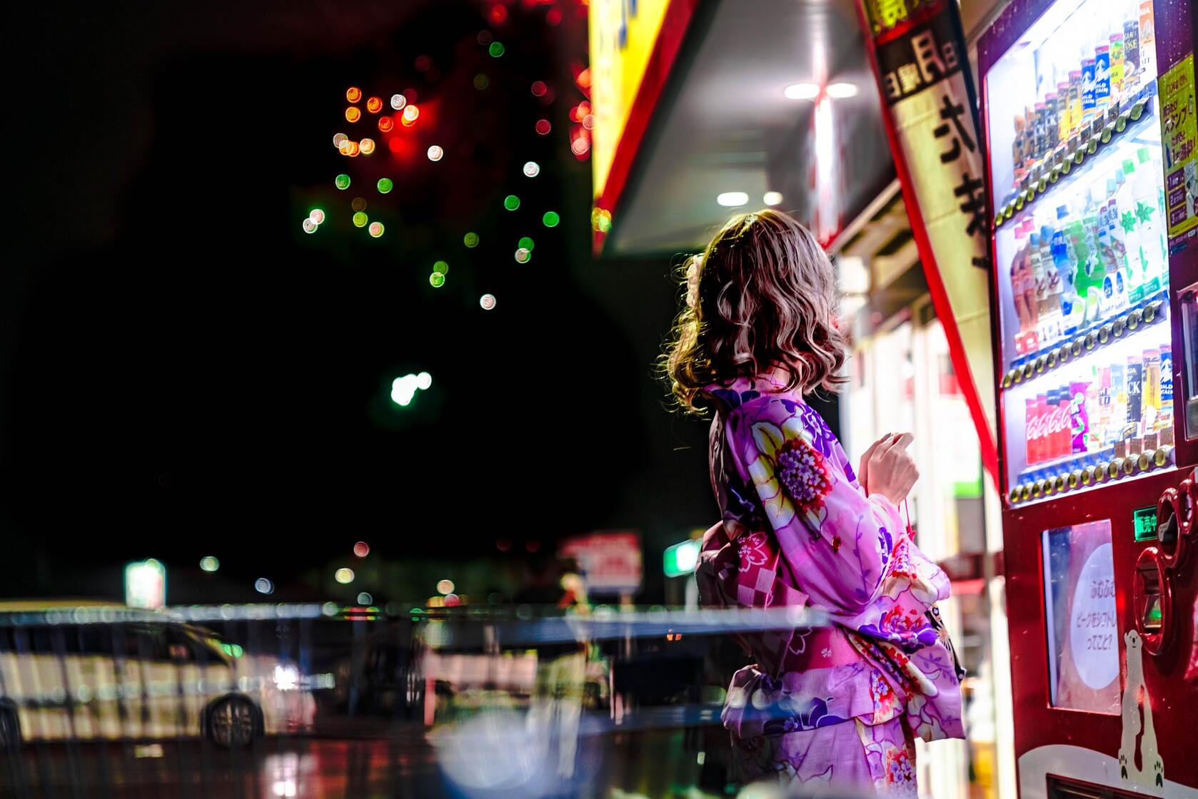 夜色迷人，和服少女，贩卖机 城市灯火，唯美夜景高清桌面壁纸图片