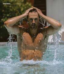巴西男模Clint Mauro夏日泳池写真显完美身材腹肌图片组图2