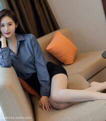 窈窕身姿美女御姐SISY思经典都市OL制服短裙丝袜诱惑写真套图组图12