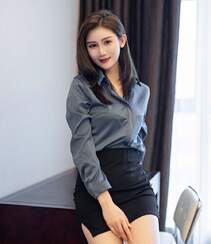 窈窕身姿美女御姐SISY思经典都市OL制服短裙丝袜诱惑写真套图