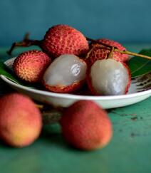 南国四大果品之一的成熟诱人水果荔枝图片组图4