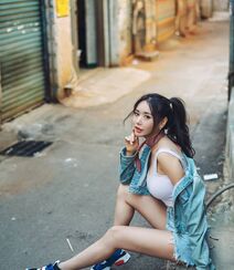前凸后翘超性感韩国网红美女模特精选诱惑写真，自拍，生活照图片集组图6