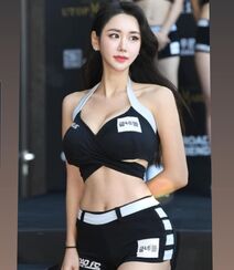 前凸后翘超性感韩国网红美女模特精选诱惑写真，自拍，生活照图片集组图13