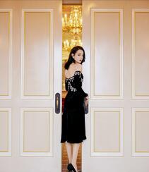 迪丽热巴高贵优雅黑丝绒公主裙户外森系写真图片组图8