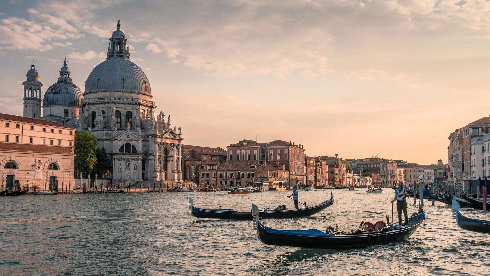 威尼斯大运河，意大利威尼斯大运河，城市，建筑，灯火等高清壁纸图片套图1