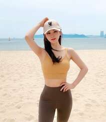 酷爱健身，身材超好的韩国美女性感运动装，休闲装，自拍生活照图集欣赏组图21