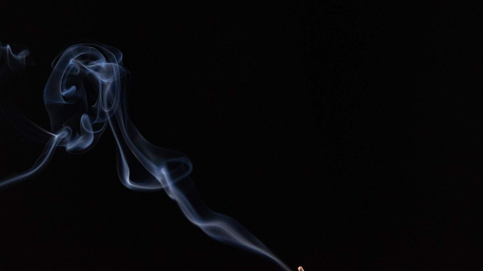 烟 烟雾 袅绕 黑色背景 简约烟雾艺术摄影壁纸图片套图4