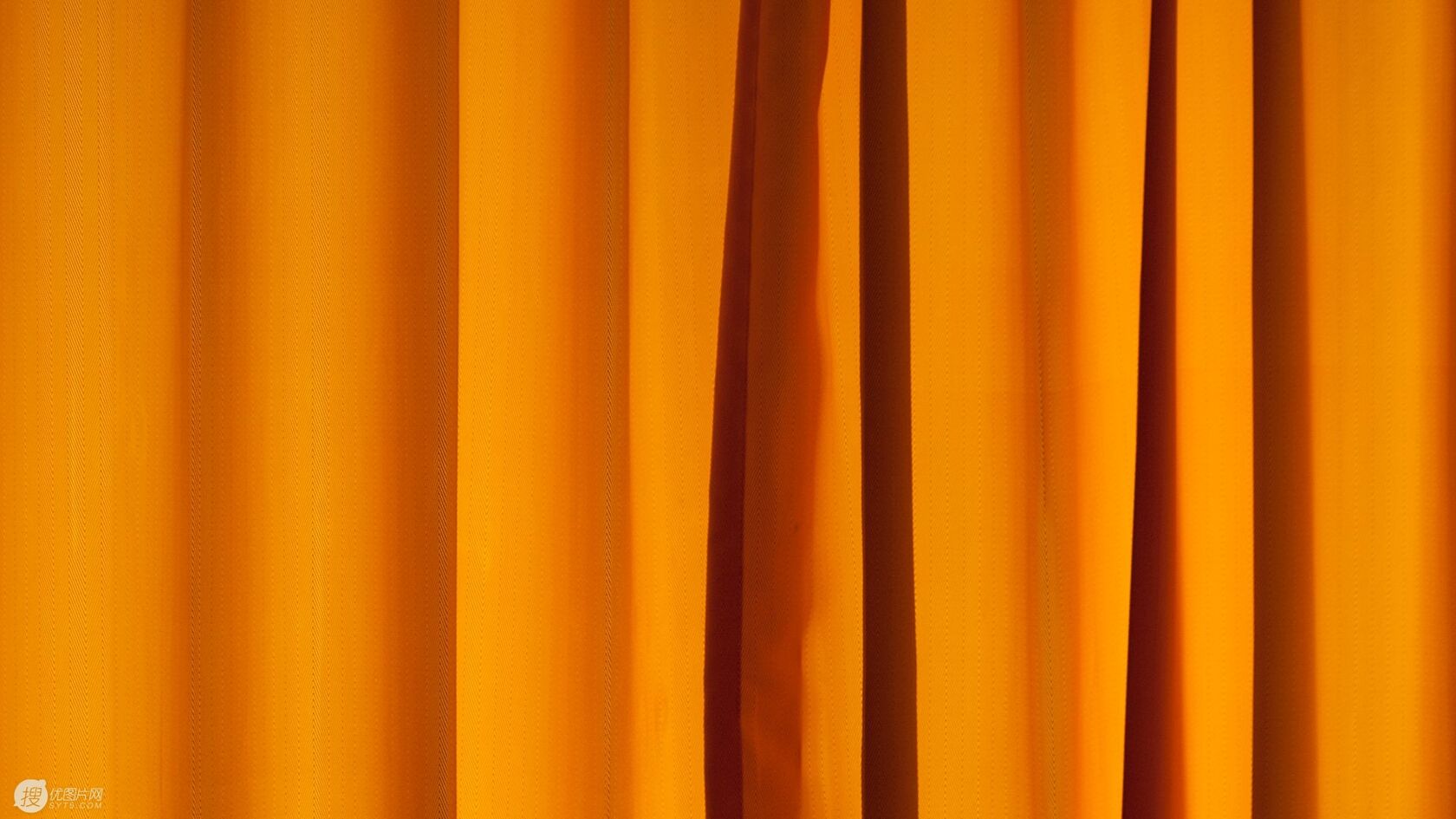 橙黄色折叠窗帘简约壁纸图片