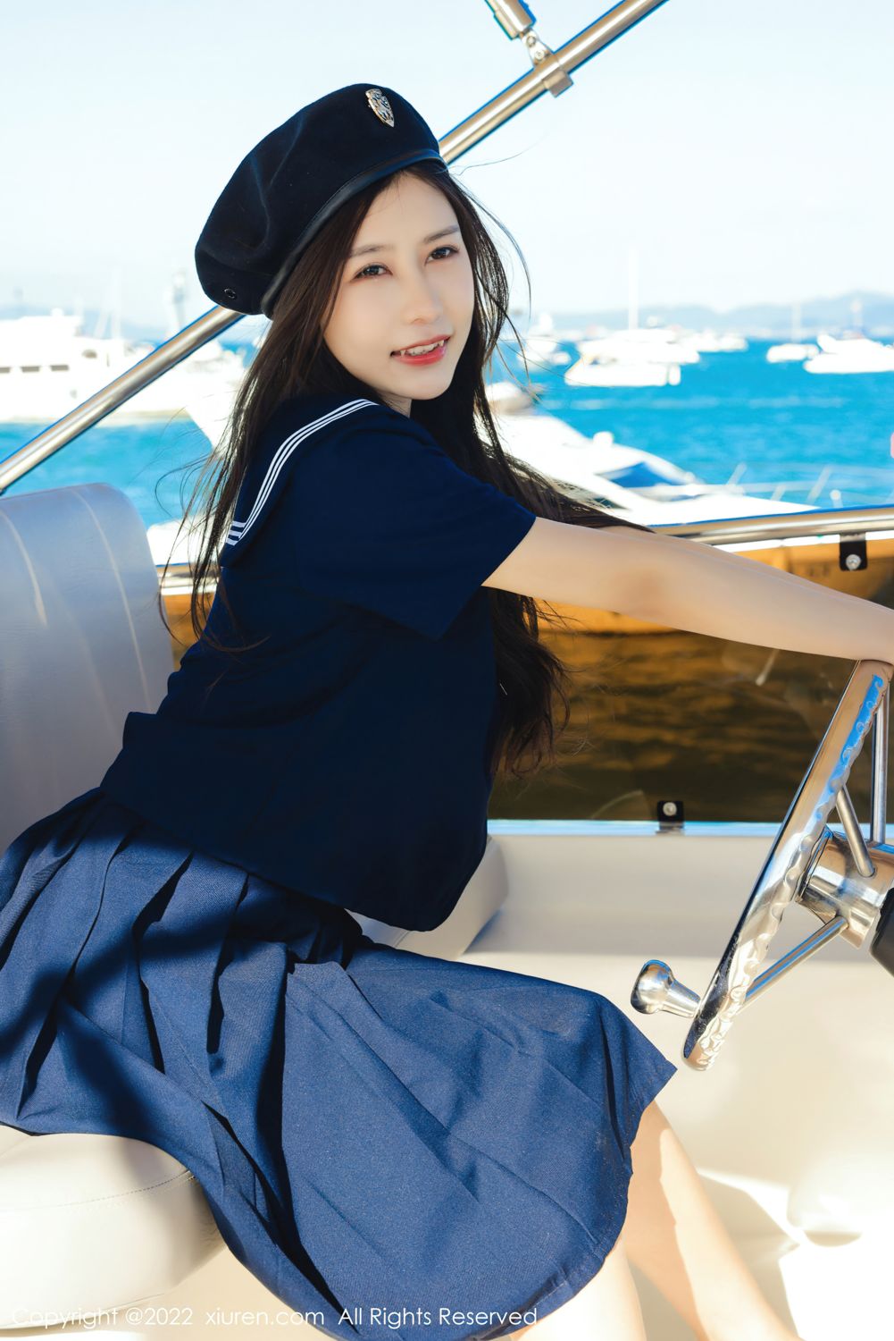 看那游艇上的海军服短裙美女尹甜甜清爽甜美激情浪漫海上写真套图图片