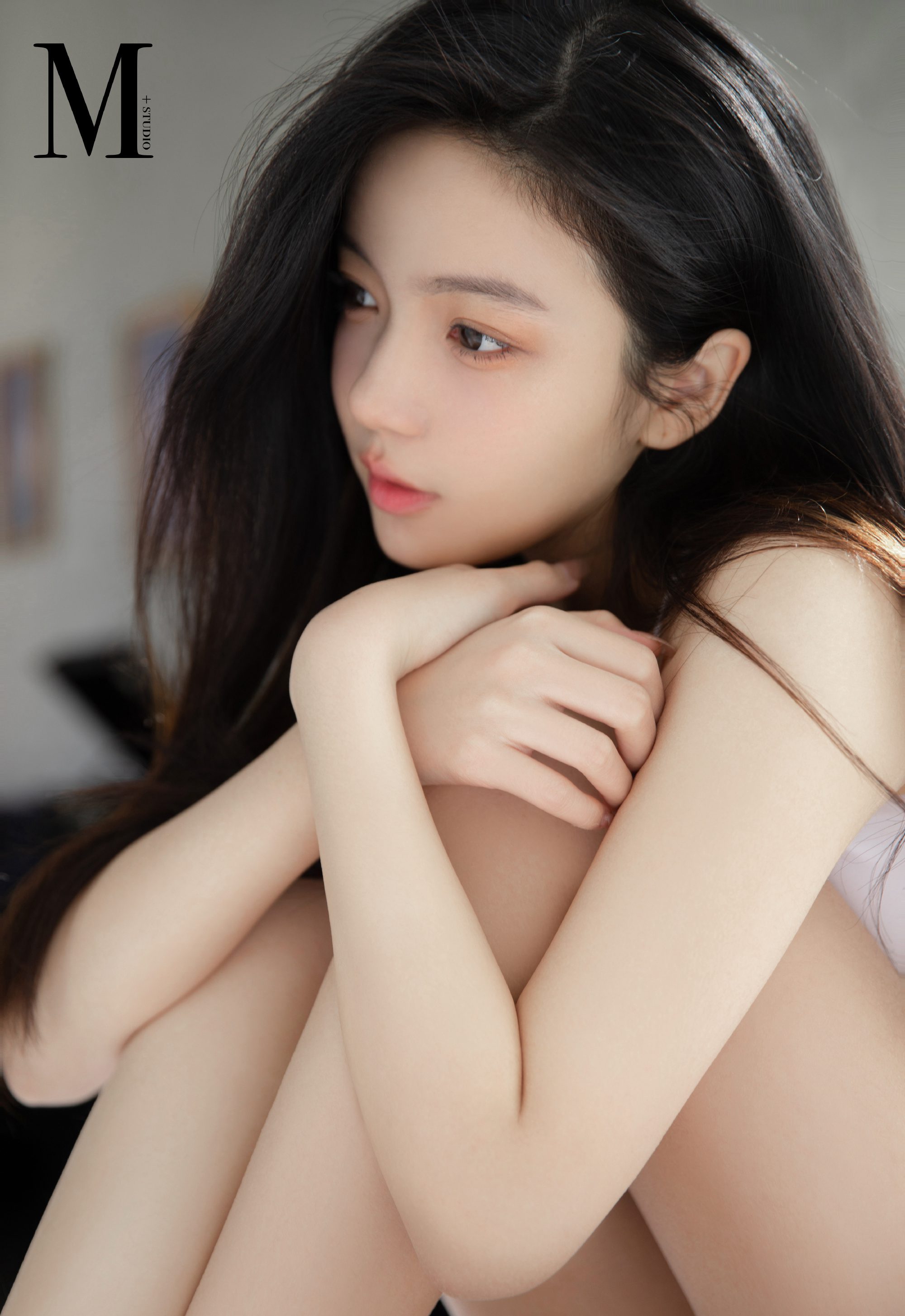 高颜值粉嫩白皙美少女养眼白裙私房迷人写真套图5