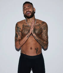 满身纹身的巴西足球明星内马尔男士内衣代言写真图片组图4